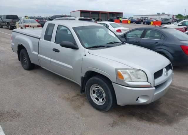 Mitsubishi Raider
