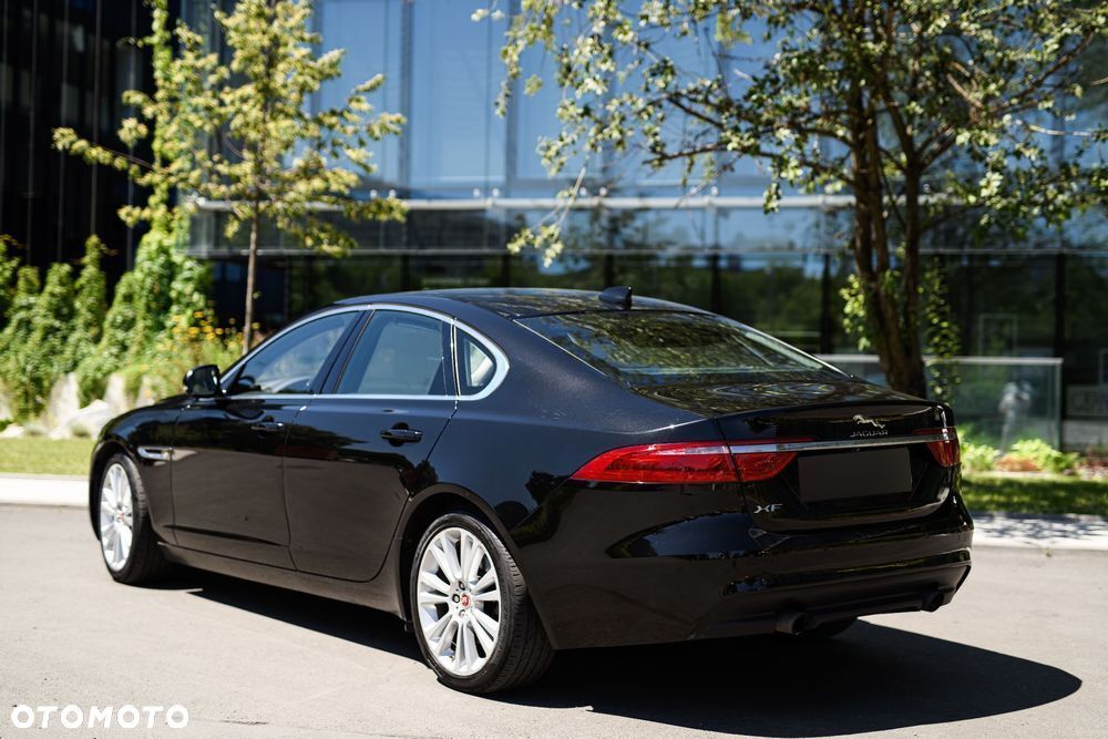 Jaguar XF