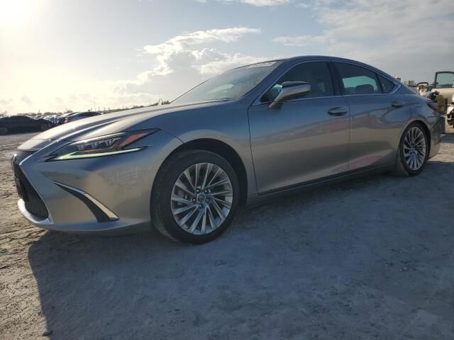 LEXUS