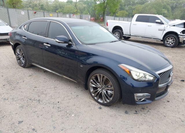 Infiniti Q70L
