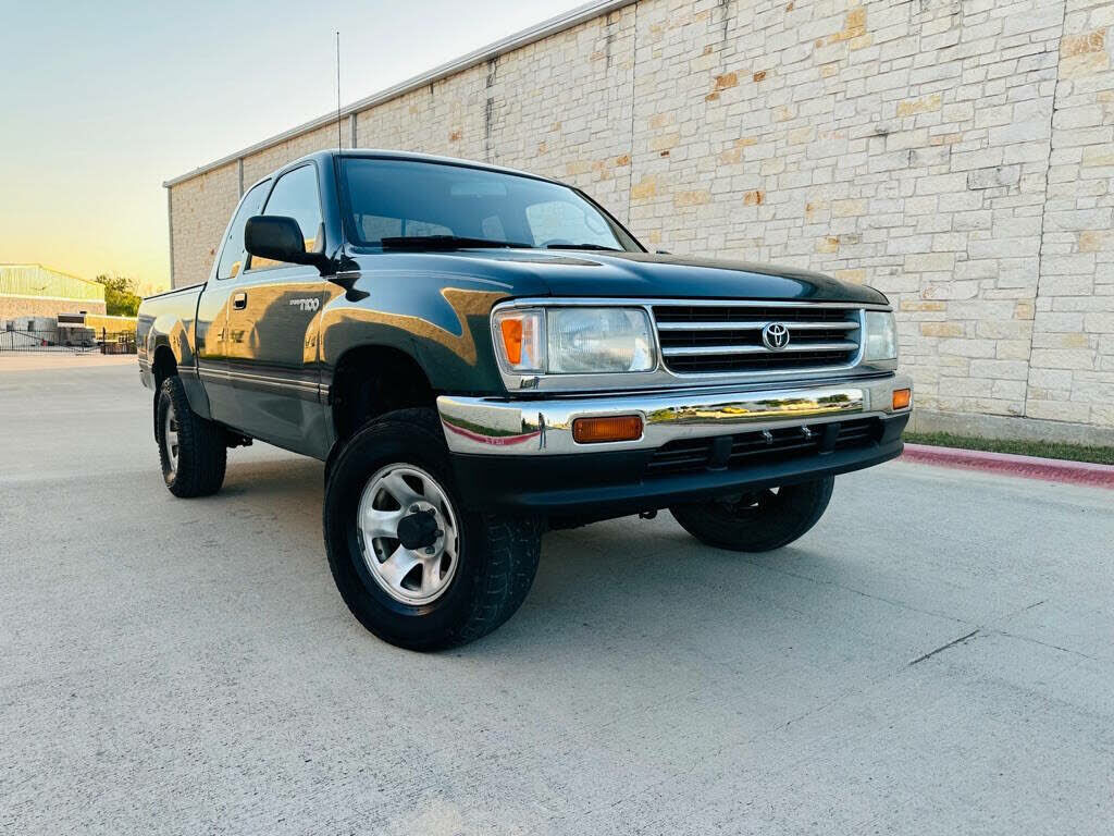 Toyota T100