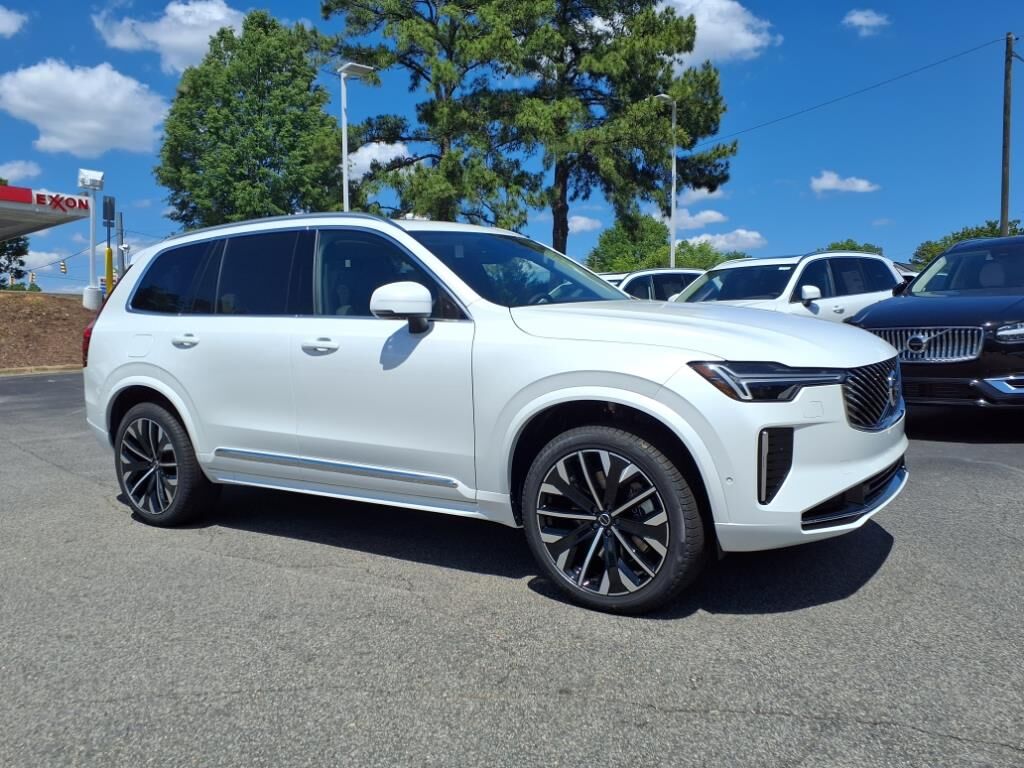 2025 VOLVO XC90