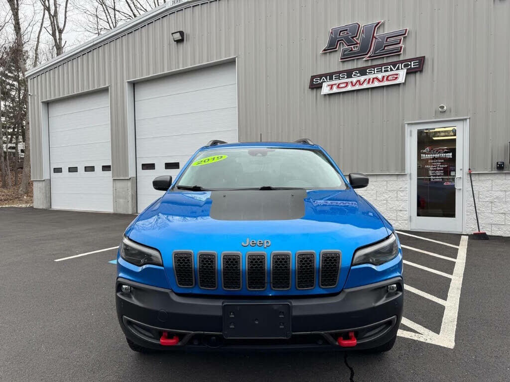 2019 JEEP Cherokee