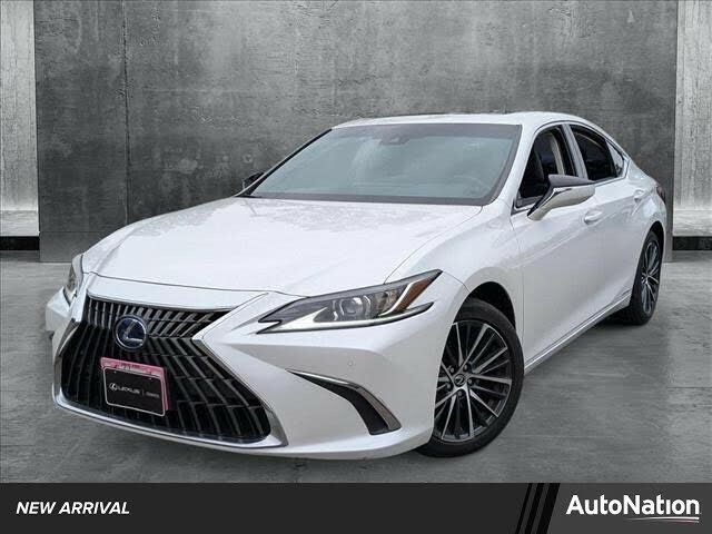 LEXUS