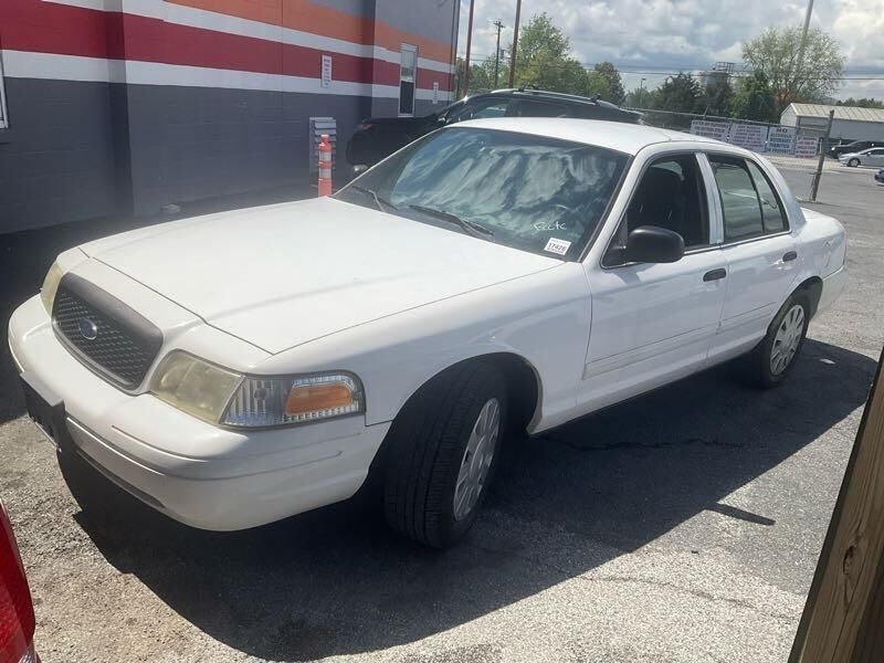 Ford Crown Victoria