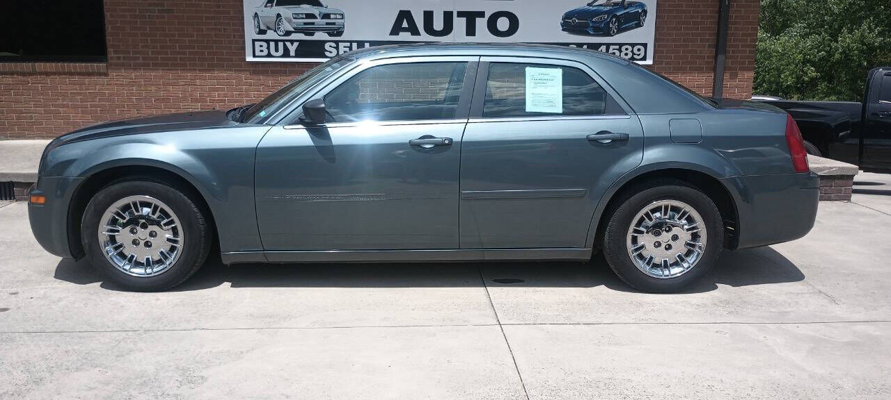 2005 CHRYSLER 300