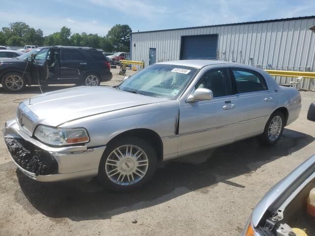 Lincoln Town Car
