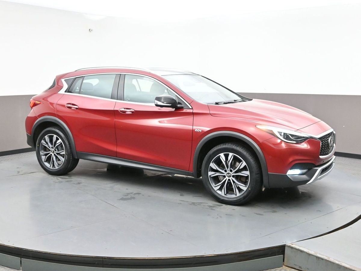 Infiniti QX30