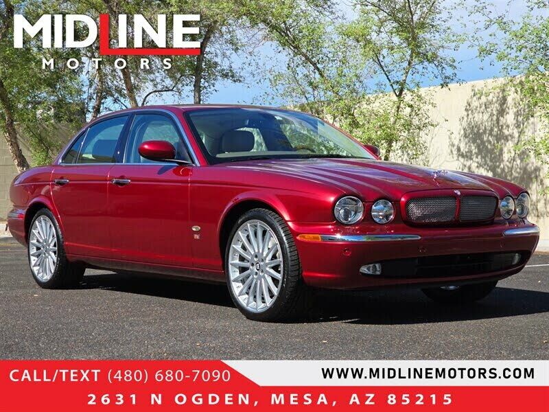 Jaguar XJR