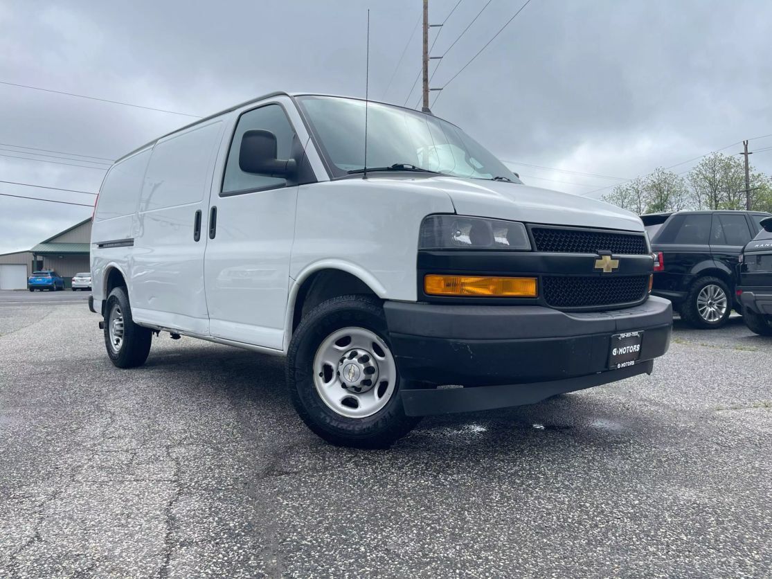 2020 CHEVROLET Express