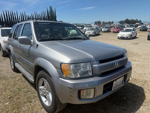Infiniti QX4