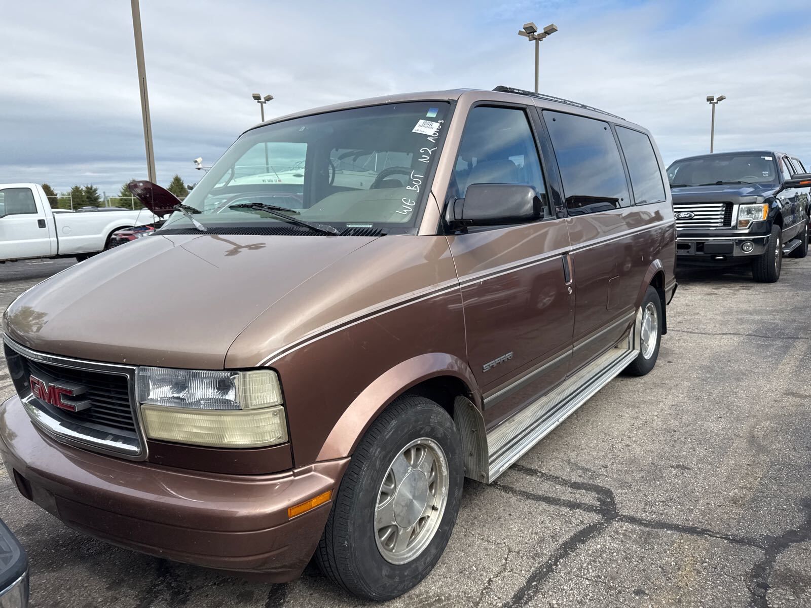 GMC Safari