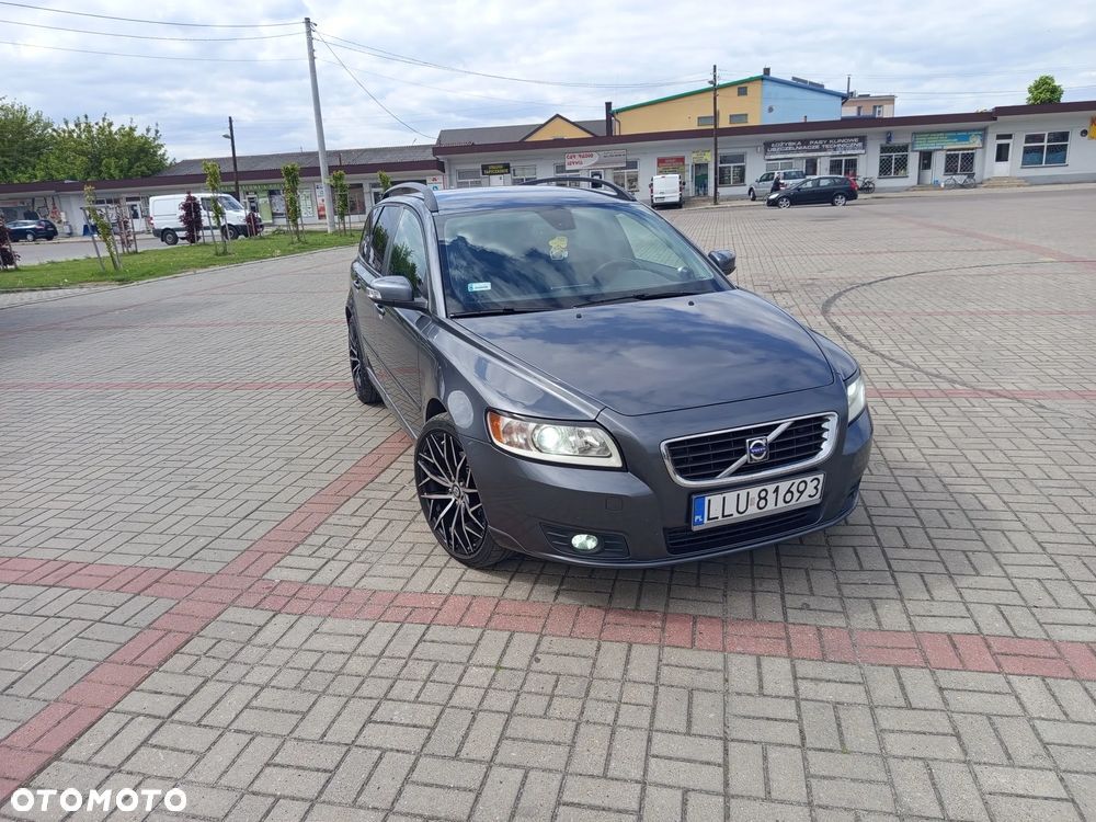 Volvo V50