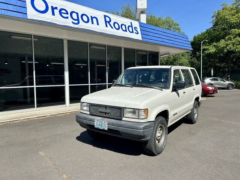 Isuzu Trooper