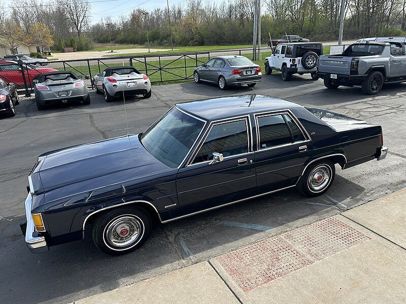 1982 FORD LTD