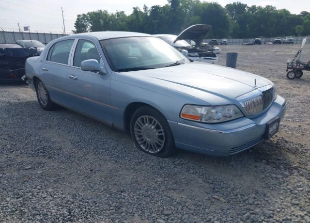 Lincoln Town Car