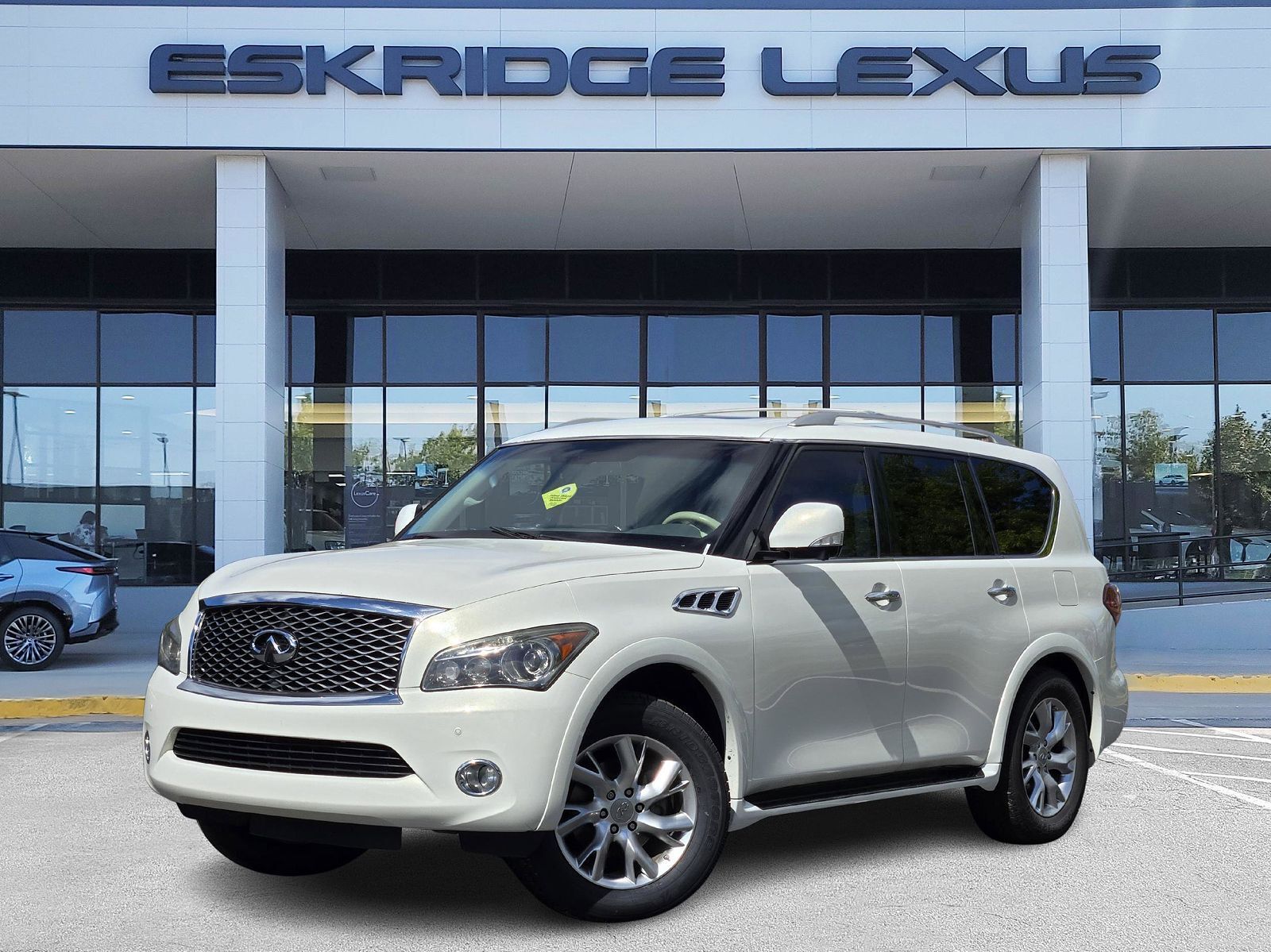 Infiniti QX56