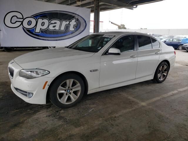 BMW 528i