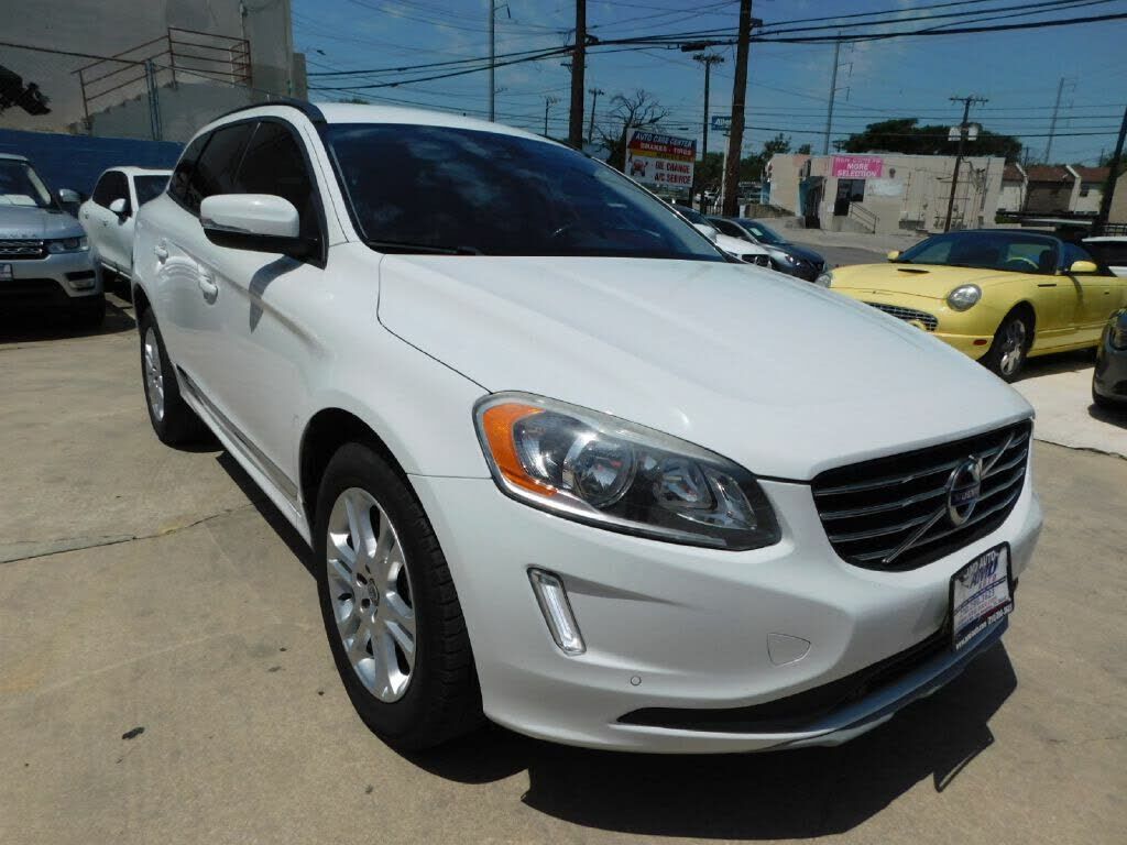 2016 VOLVO XC60
