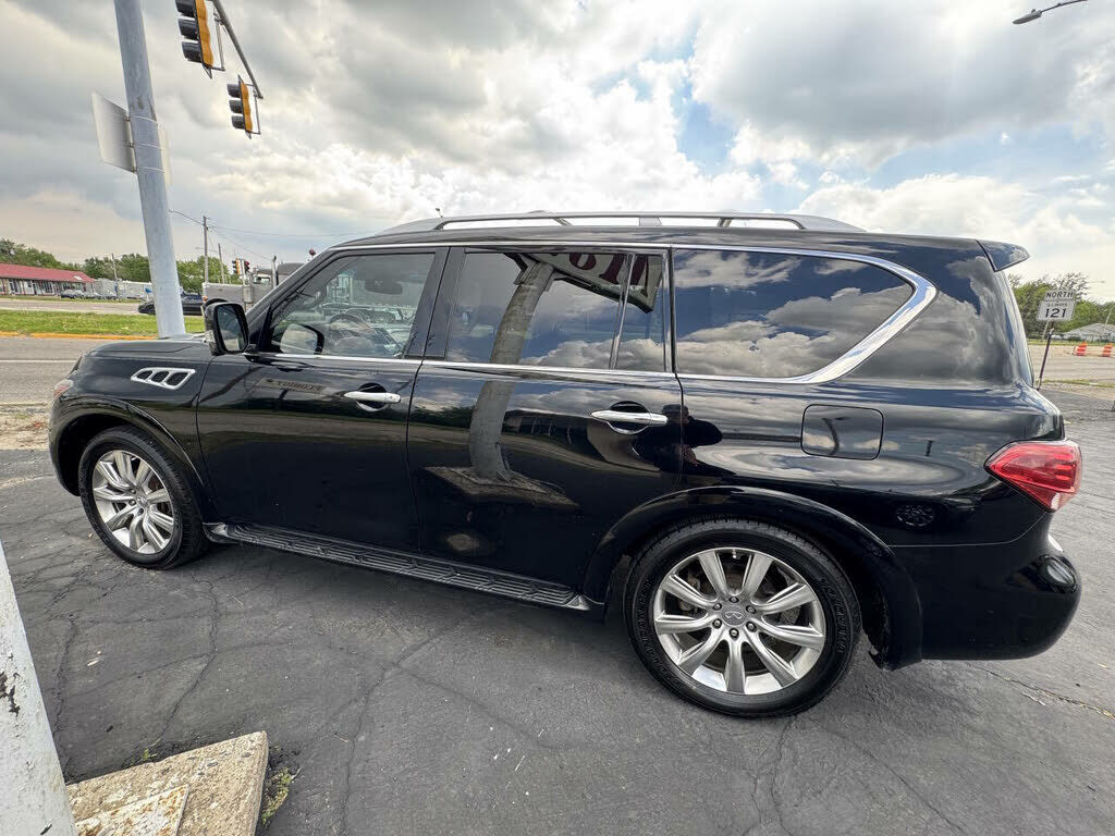 Infiniti QX56