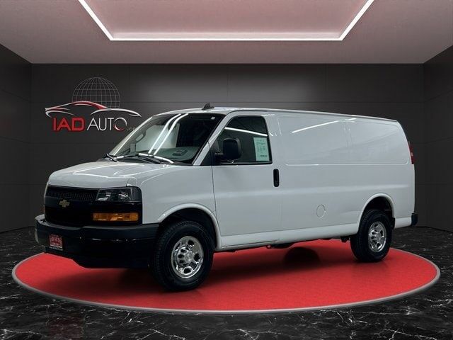 2022 CHEVROLET Express