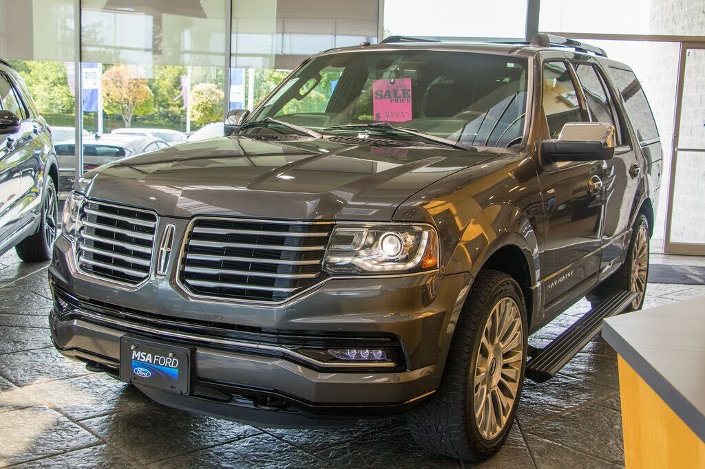 Lincoln Navigator