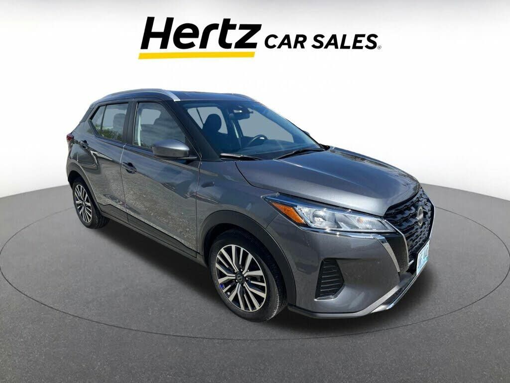 2024 NISSAN Kicks