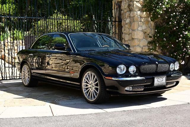 Jaguar XJR
