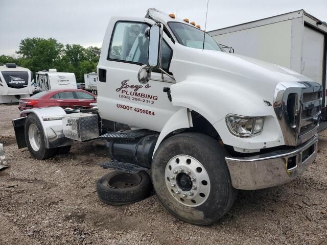 Ford F-750