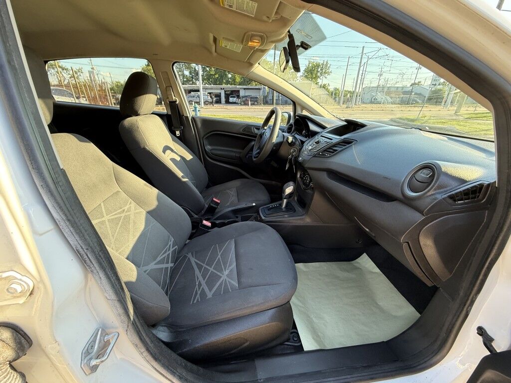 2014 FORD Fiesta