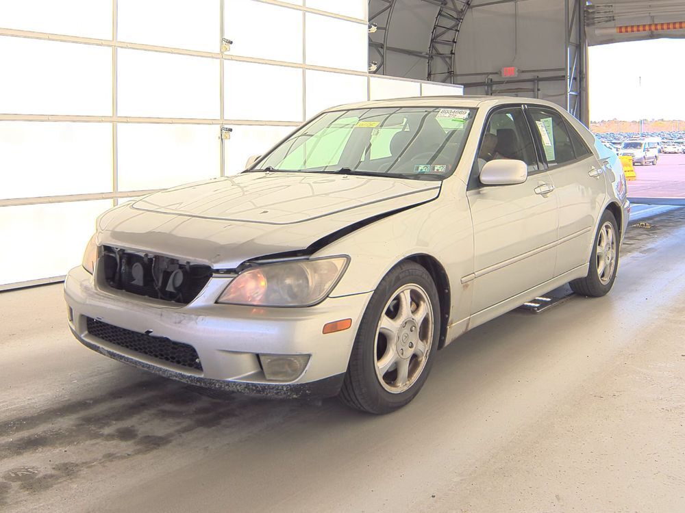 Lexus IS