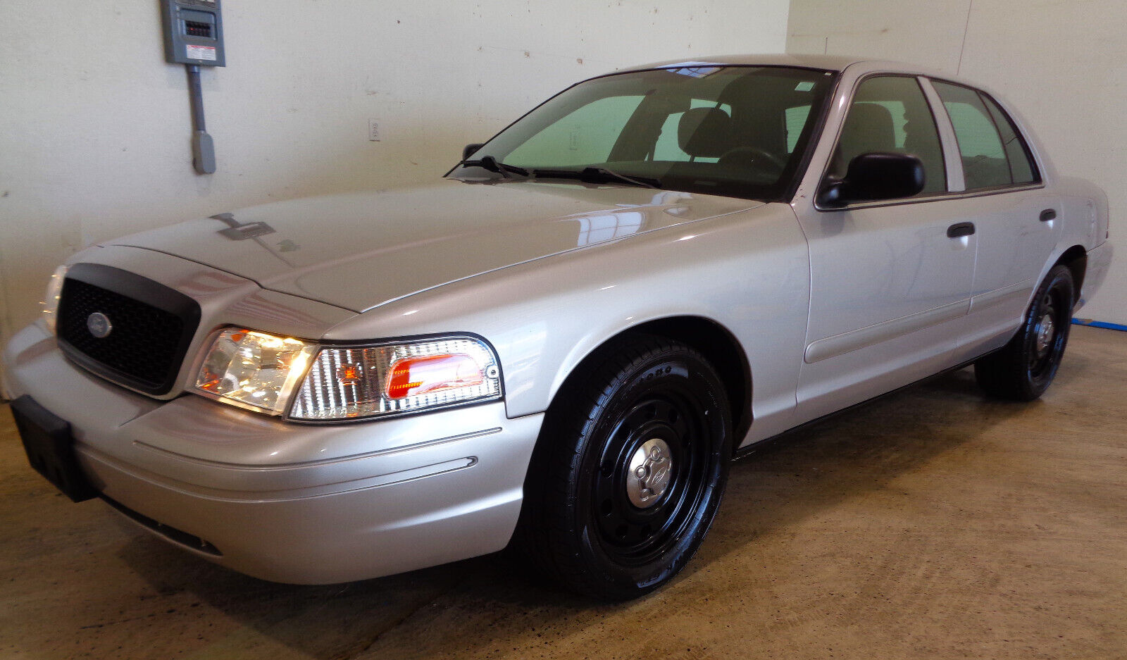 Ford Crown Victoria