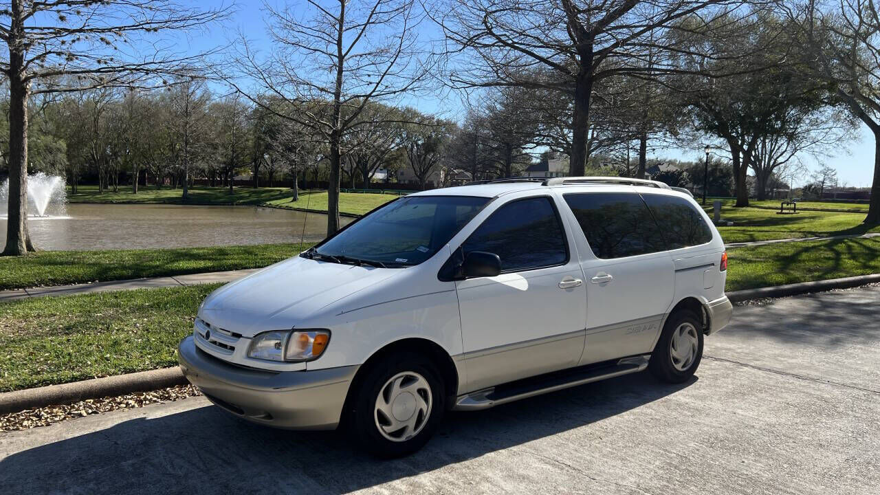 1999 TOYOTA Sienna