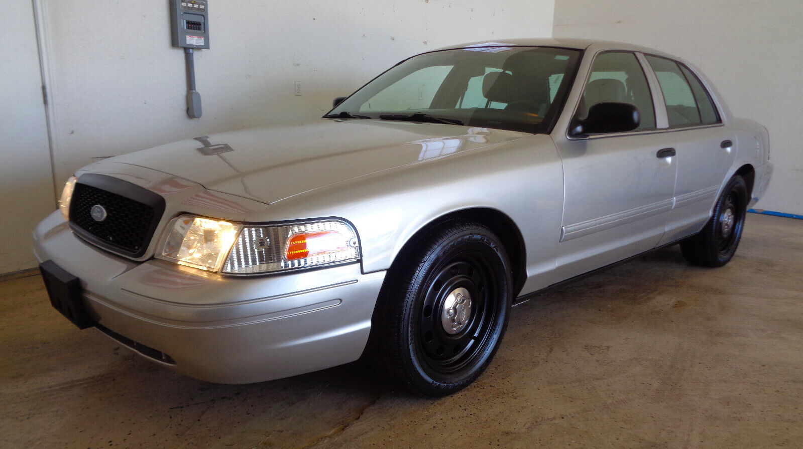 Ford Crown Victoria
