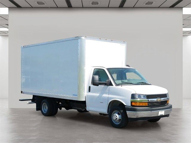 2025 CHEVROLET Express