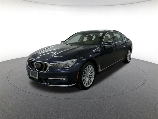 BMW 740i