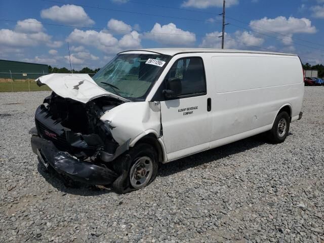 GMC Savana