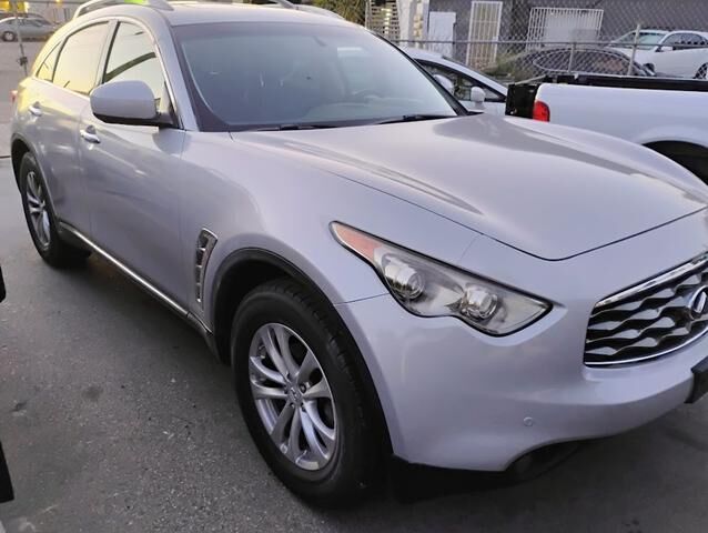 Infiniti FX35