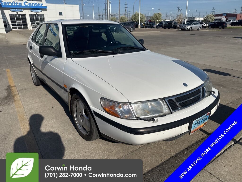 Saab 900