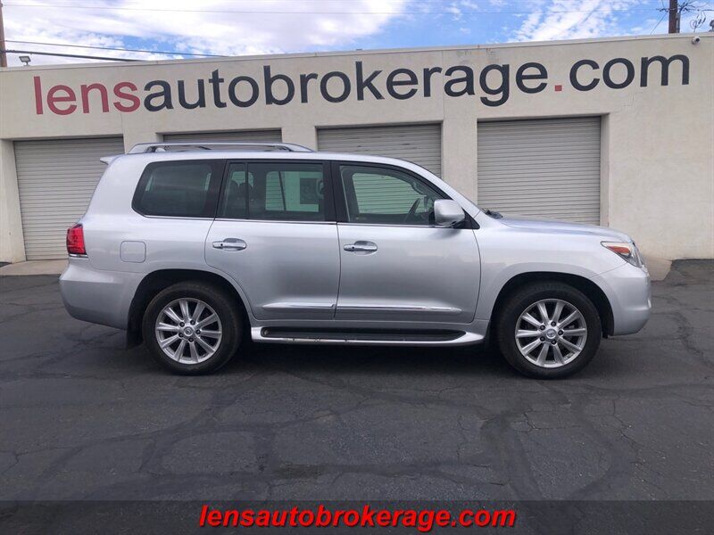 Lexus LX