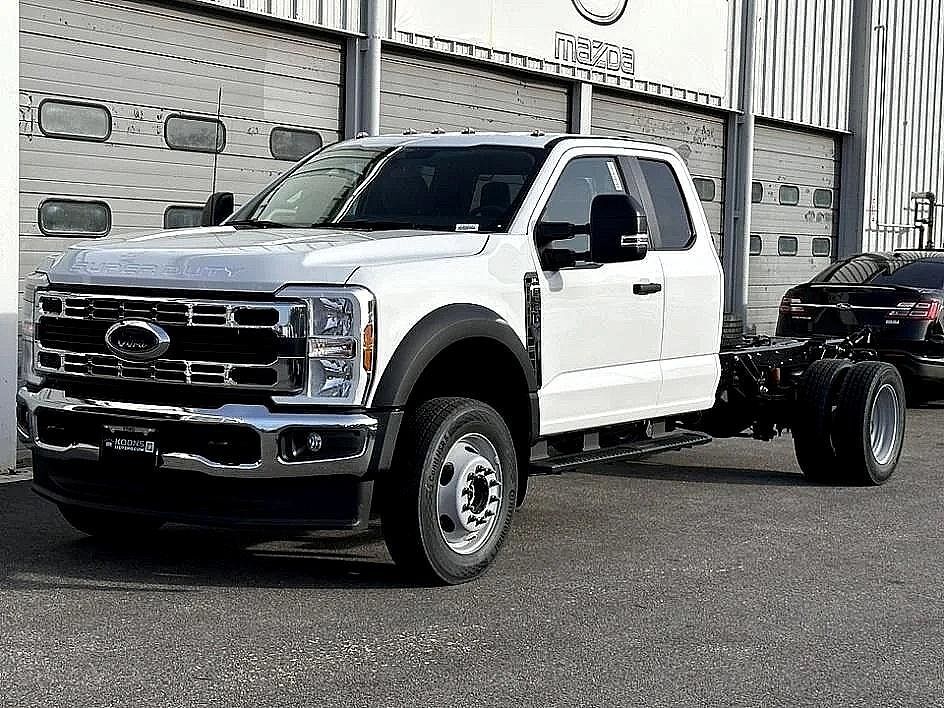 2025 FORD F-550