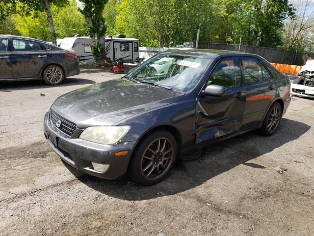 Lexus IS