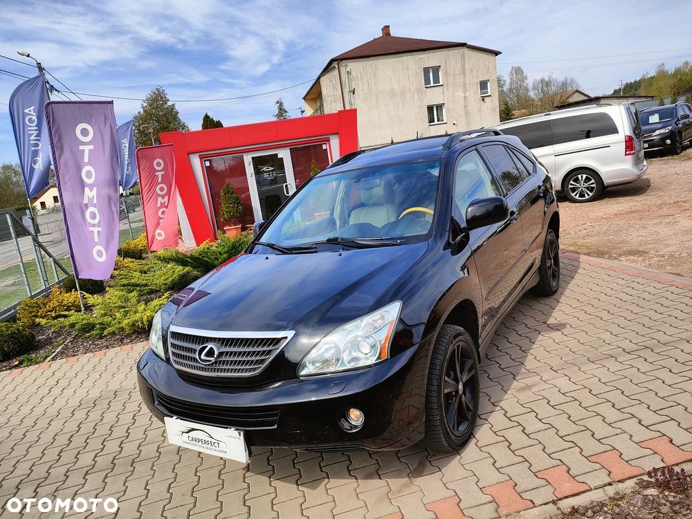 LEXUS