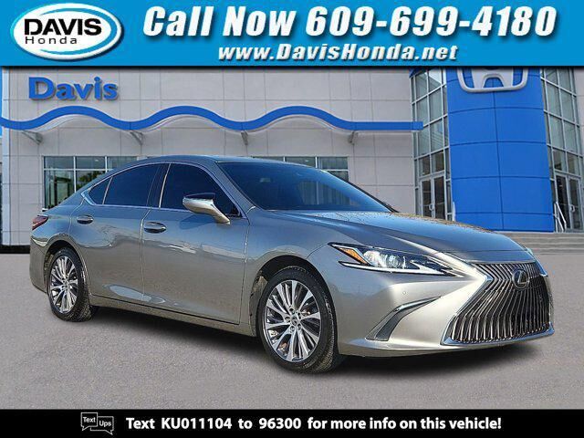 LEXUS