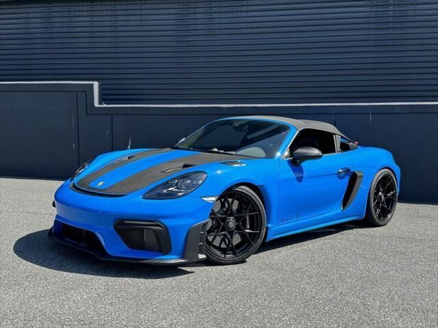 2025 PORSCHE 718