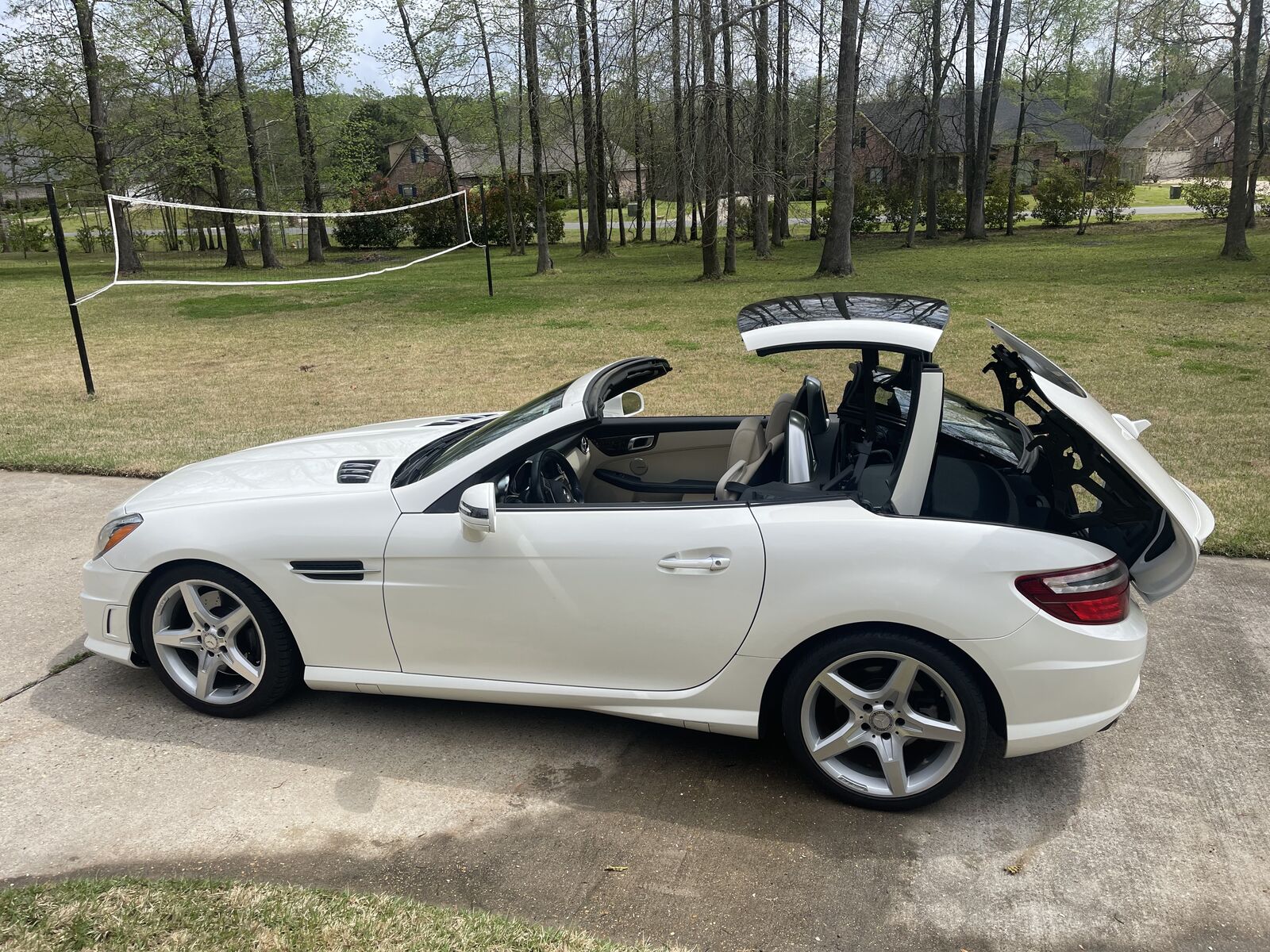 MERCEDES-BENZ