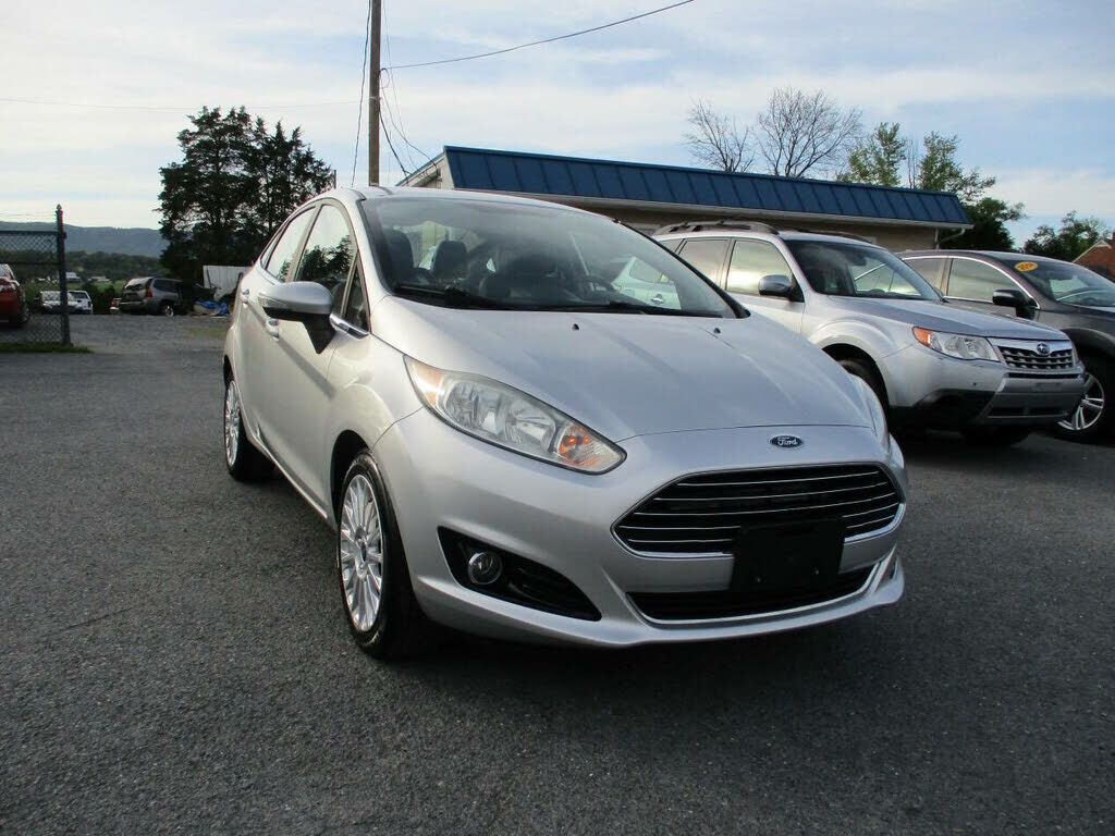 2015 FORD Fiesta