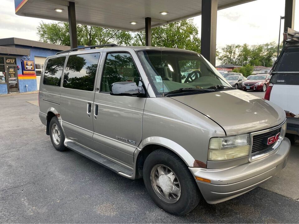 GMC Safari