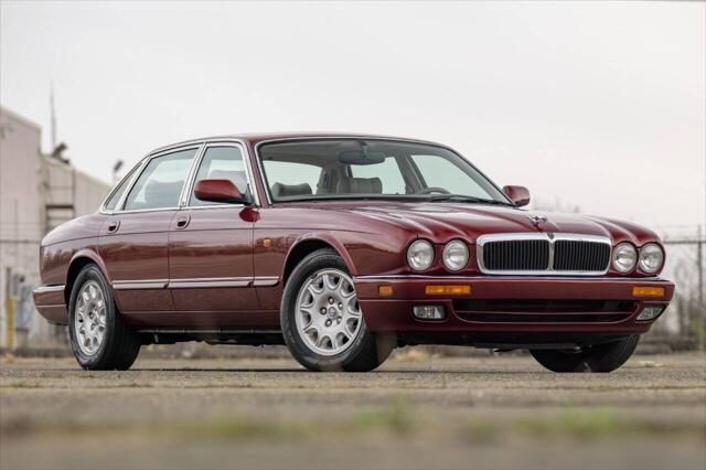 Jaguar XJ6