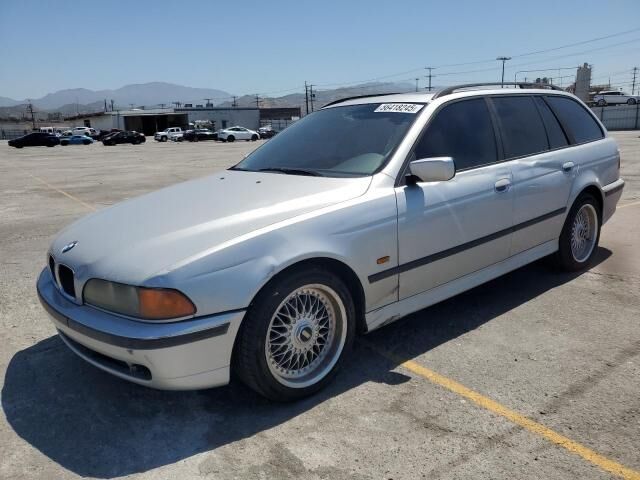 BMW 528i